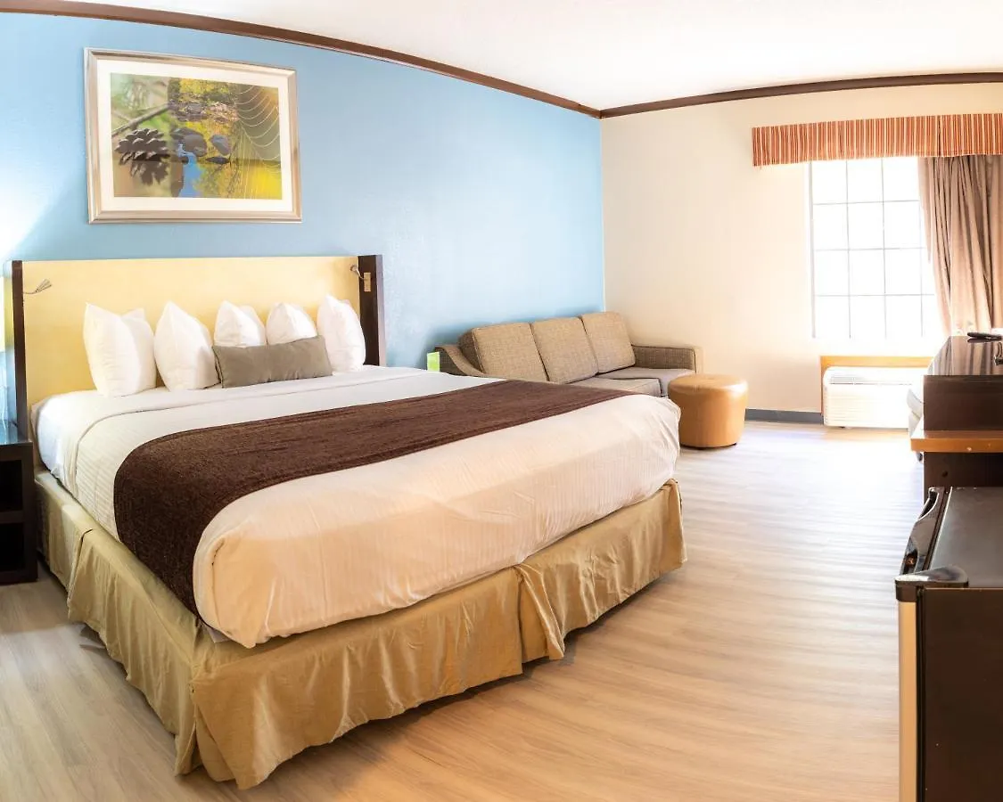 Baymont By Wyndham Hinesville Fort Stewart Area