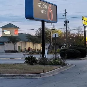 6 Hinesville, Ga Hotel