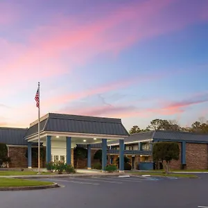 Days By Wyndham Near Stewart, Newly Renovated, Free Hot Breakfast, Restaurant And Bar Hotel